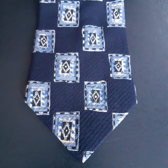 Hugo Boss Navy 100% Silk Men's Tie with Light Blue Rectangle Print - Picture 4 of 11